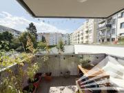 Moderne 2 Zimmer Wohnung mit Küche und Balkon TG Plätze...