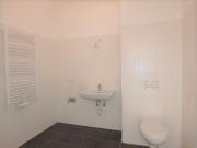 Moderne 2 Zimmer Wohnung mit Lift, Loggia und Garagenplatz