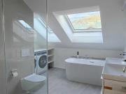 Moderne 3.5 Zimmer Dachwohnung mit Bergsicht in Haag