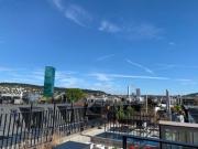 Moderne 3,5 Zimmer Dachwohnung mit Dachterrasse zu vermieten