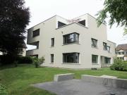 Moderne 3.5 Zimmer Wohnung mit privatem Sitzplatz und...