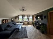 Moderne 3 Zimmer DG Wohnung mit Garten und Garage Moderne 3 Zimmer DG Wohnung mit Garten und Garage