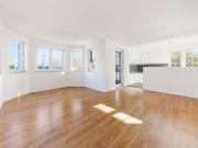 Moderne 3 Zimmer Maisonette mit eigenem Garten