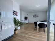 Moderne 3 Zimmer Wohnung in St. Martin: Balkon und zwei...