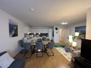 Moderne 3 Zimmer Wohnung mit EBK, Gäste WC, Aufzug,...