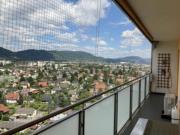 Moderne 3 Zimmer Wohnung mit großem durchgehenden Balkon...