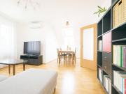Moderne 3 Zimmer Wohnung mit Grünblick & Garten –... Moderne 3 Zimmer Wohnung mit Grünblick & Garten –...