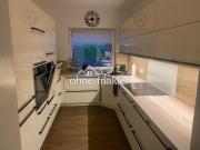 Moderne 4,5 Zimmer Wohnung mit Küche und Balkon in...