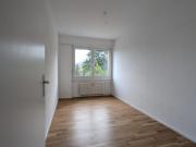Moderne 4.5 Zimmerwohnung im 1. OG mit zwei Balkonen