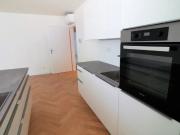 Moderne 4 Zimmer DG Wohnung mit hofseitigem Balkon