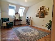 Moderne 4 Zimmer DG Wohnung mit hofseitigem Balkon