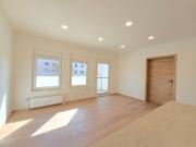 Moderne 4 Zimmer Traumwohnung mit Südloggia & Lift...