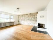 Moderne 4 Zimmer Wohnung mit Balkon, Kamin und Garage in...