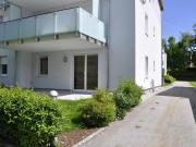Moderne 4 Zimmer Wohnung mit Eigengarten, in zentraler...