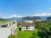 Moderne 5.5 Zimmer Erdgeschosswohnung mit Terrasse