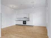 Moderne Altbauwohnung mit Balkon in zentraler Lage