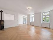Moderne Altbauwohnung mit herrlicher Terrasse & Loggia –...