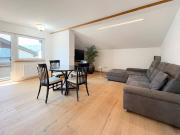 Moderne Dachgeschosswohnung in Waldnähe mit Balkon 06432