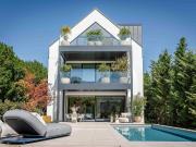 Eindrucksvoller Villen Erstbezug nach Generalsanierung...