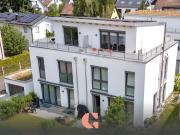 Moderne DHH mit Süd/West Garten mit hohem Freizeitwert Moderne DHH mit Süd/West Garten mit hohem Freizeitwert