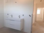 MODERNE DOPPELHAUSHÄLFTE MIT GROSSEM GARTEN UND TOLLER...