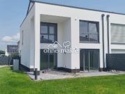 Moderne Doppelhaushälfte mit schönem Garten