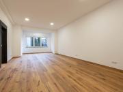 Moderne Erdge­schoss­wohnung mit Terrasse und Garten in...