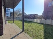 Moderne Erdgeschosswohnung in Peine mit Terrasse und...