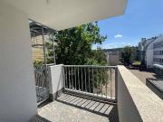 Grünblick & Cityflair: 51m² Neubau mit Balkon & Sauna...