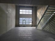 MODERNE GEWERBEHALLE/LAGER im BUSINESSPPARK mit SEE und...