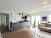 Moderne & helle 2 Zimmer Wohnung mit Balkon und...