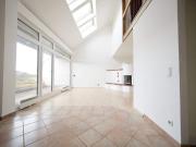 Moderne, helle 3 Zimmer Maisonette mit einladender...