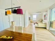 moderne, helle 3 Zimmer Wohnung mit Balkon und Loggia &...