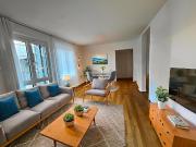 Moderne, helle 3 Zimmer Wohnung mit West Balkon, Gäste...