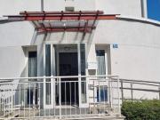 Moderne, helle Ordination /Büro /Geschäftsfläche im...