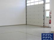 Moderne Lager Büro Kombination: 262 m2 Lagerhalle mit...