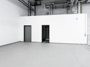 Moderne Lagerhalle im Wiener Norden
