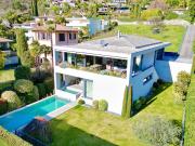 Moderne Luxusvilla mit Seeblick: Die perfekte Oase in...