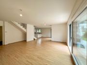 Moderne Maisonette mit Garten und Terrasse / Modern...