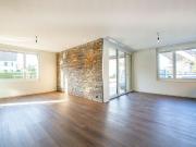 Moderne Maisonette Wohnung im Herzen von Nänikon