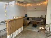 Moderne, möblierte 2,5 Zimmer Wohnung mit Terrasse in...