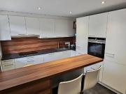 Moderne, möblierte und klimatisierte 3 Zimmer Wohnung...