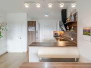 Moderne Neubauwohnung mit 12 m² Balkon und zwei Stellplätzen