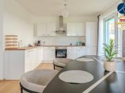Moderne Neubauwohnung mit Terrasse und Garten in...