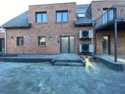 Moderne Obergeschosswohnung mit Balkon und Fahrstuhl in...