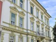 Moderne ruhige Designer Dachgeschosswohnung in... Moderne ruhige Designer Dachgeschosswohnung in...