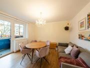 Moderne, sanierte 2 Zimmer Wohnung mit Loggia in...