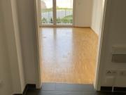 moderne Singlewohnung mit großzügiger Terrasse & Stellplatz