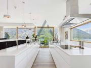 Moderne Terrassenvilla mit Pool, Dachterrasse und...