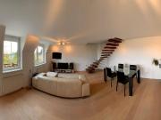 Moderne und lichtdurchflutete Maisonette im 2. OG/ DG...